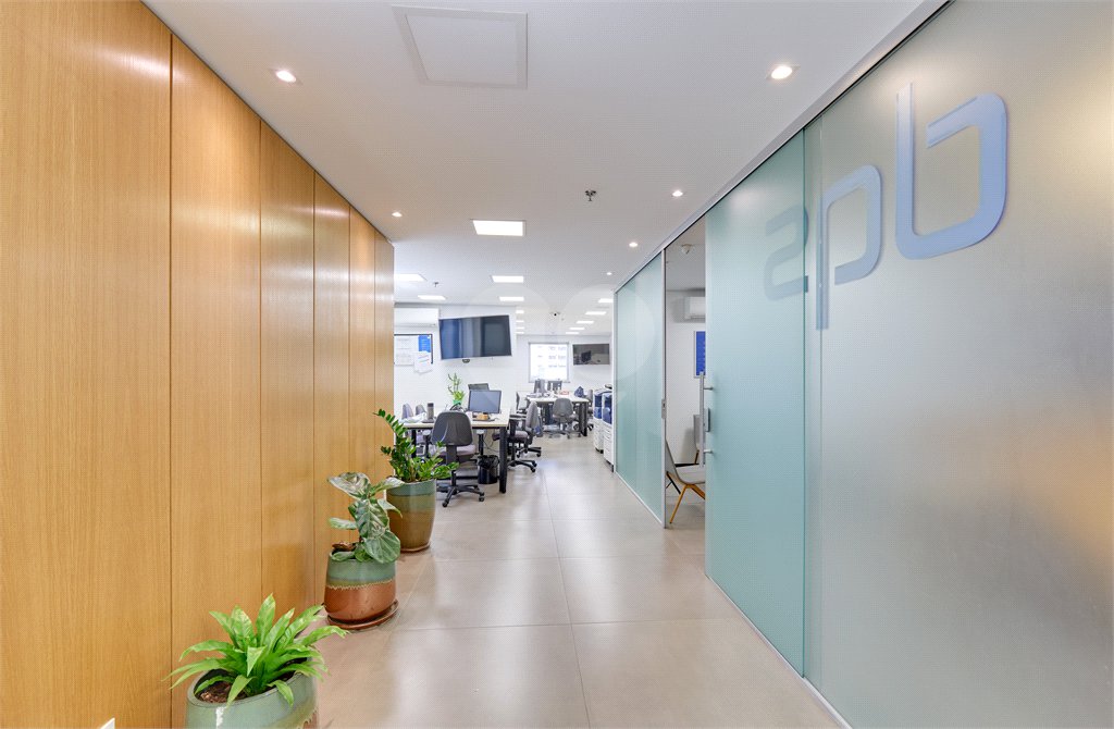 Sala comercial á venda em Santo Amaro, São Paulo - SP