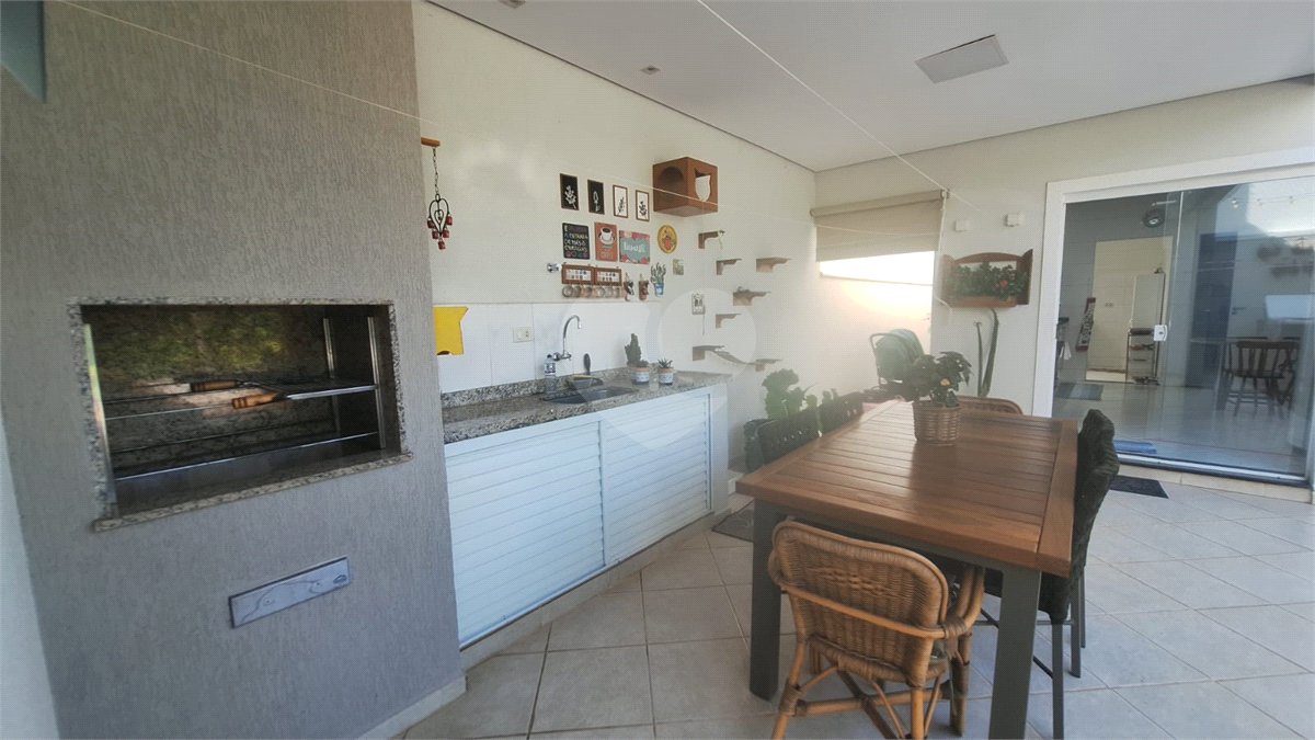 Casa à venda com 3 suítes no condomínio Residencial Villa dos Inglezes, Sorocaba - SP