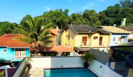 Casa à venda com 3 quartos, sendo 1 suíte,  em Parque Monte Alegre, Taboão da Serra, SP