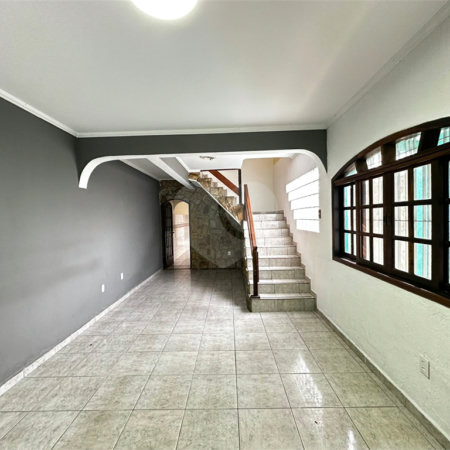 Sobrado à venda com 3 quartos, sendo 1 suíte, em Parque Suzano, Suzano, SP