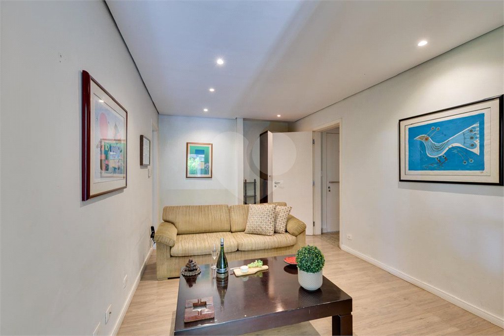 Casa Térrea à venda com 3 suítes em Interlagos, São Paulo, SP