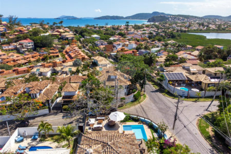 Casa à venda com 5 quartos, sendo 3 suítes, em Geribá, Armação dos Búzios, RJ