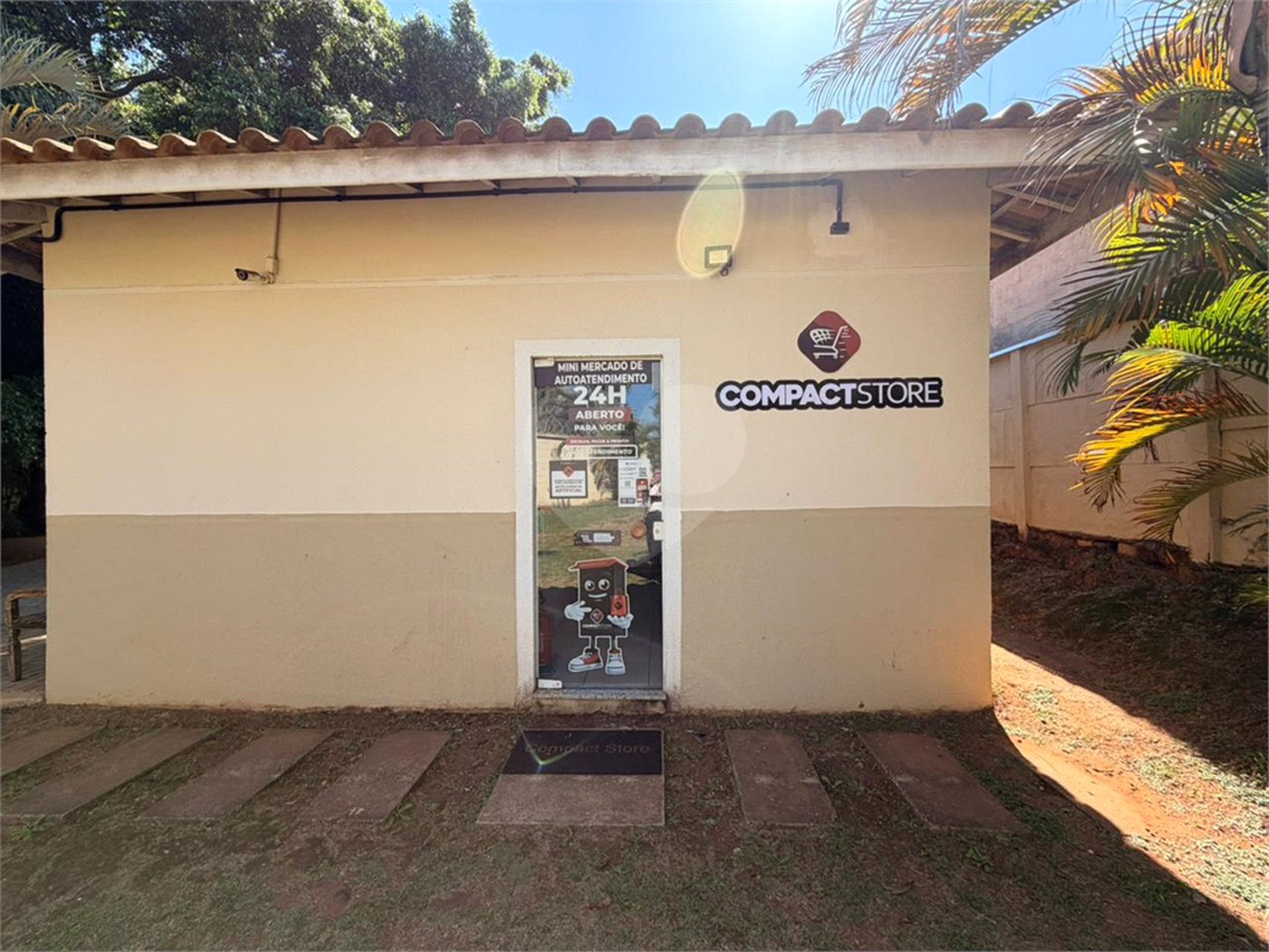 Casa à venda com 3 quartos, sendo 1 suíte, no condomínio Village Sarriá, Sorocaba - SP