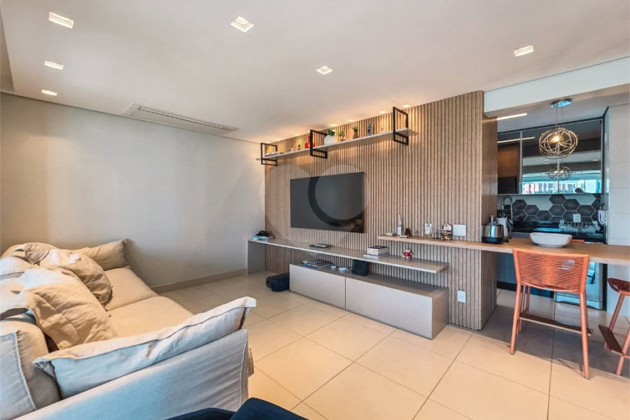 Apartamento à venda com 2 quartos, sendo 1 suíte,  em Riviera de São Lourenço, Bertioga, SP