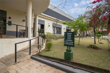 Apartamento à venda com 3 quartos, sendo 1 suíte, em Alto da Boa Vista, São Paulo, SP