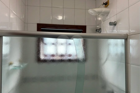 Sobrado à venda ou para alugar com 3 suítes em Vila Sônia, São Paulo, SP
