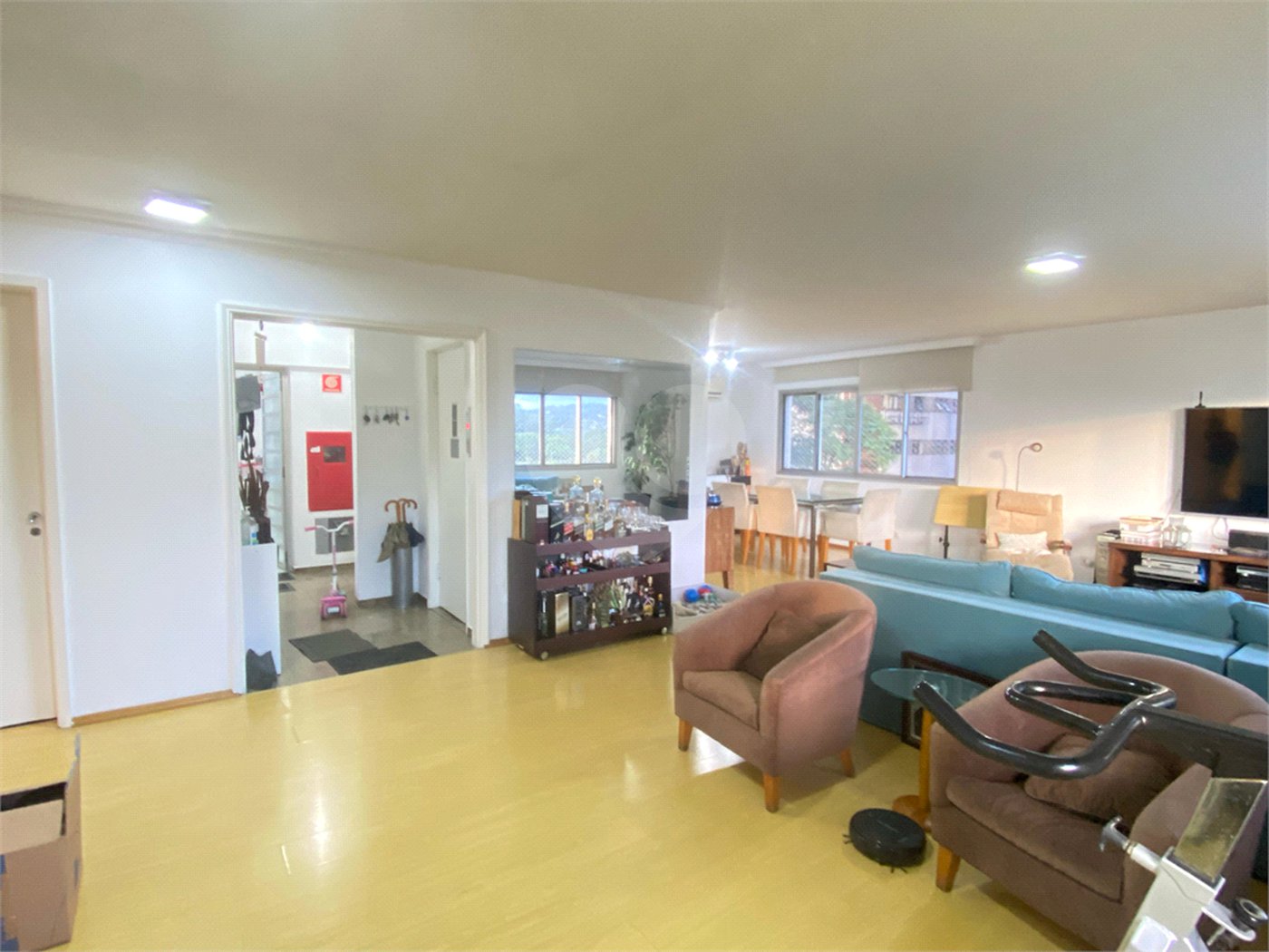 Apartamento para alugar com 4 quartos, sendo 1 suíte, em Jardim Europa, São Paulo, SP
