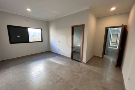 Casa à venda com 4 suítes no condomínio Village Saint Charbel, Araçoiaba da Serra - SP