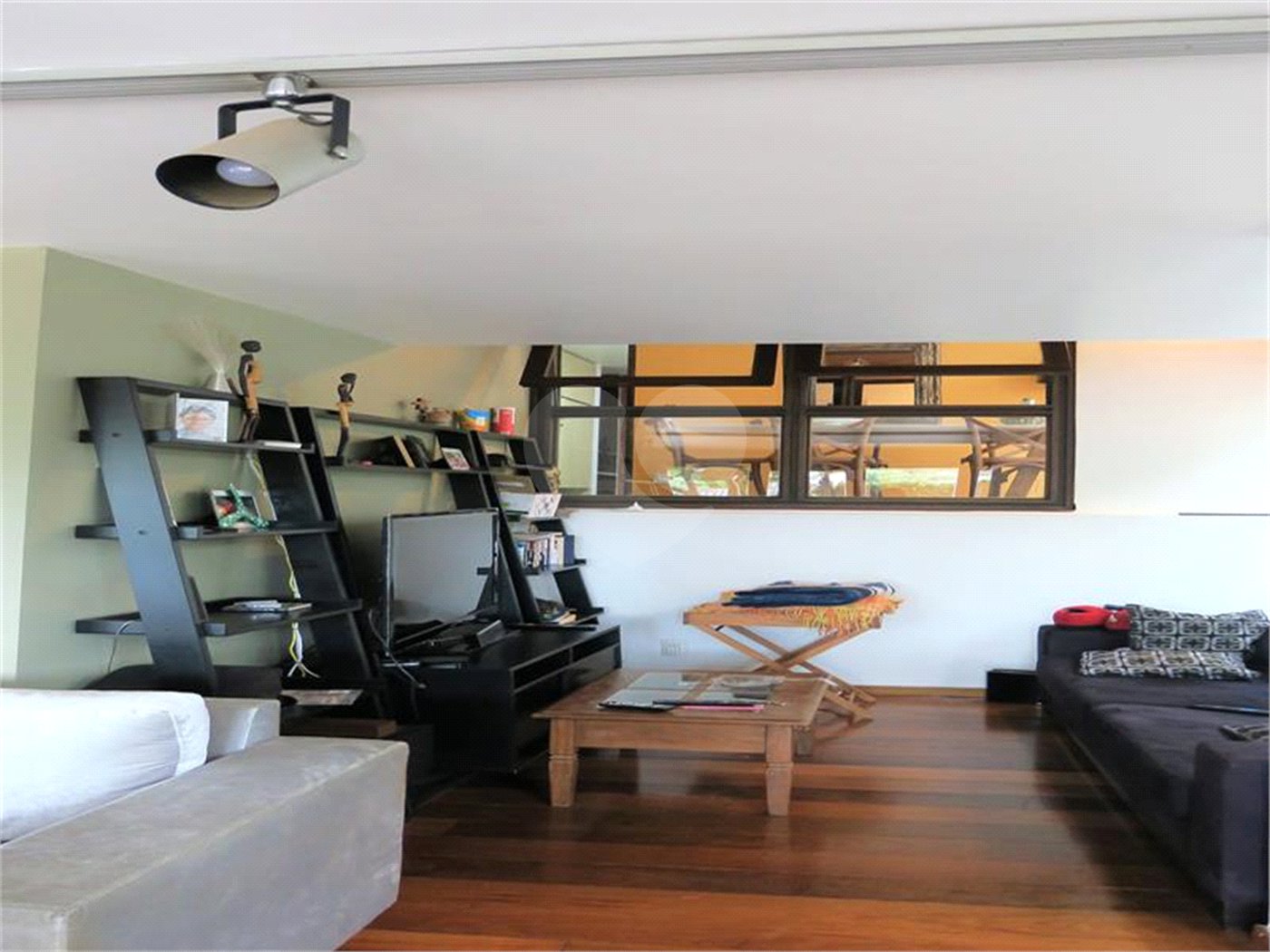 Casa à venda com 4 quartos, sendo 2 suítes, em Jardim Leonor, São Paulo, SP