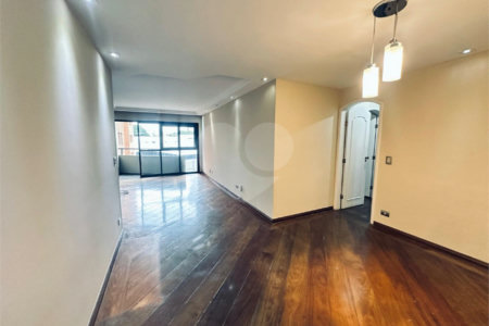 Apartamento à venda com 3 quartos, sendo 1 suíte, em Alto da Boa Vista, São Paulo, SP