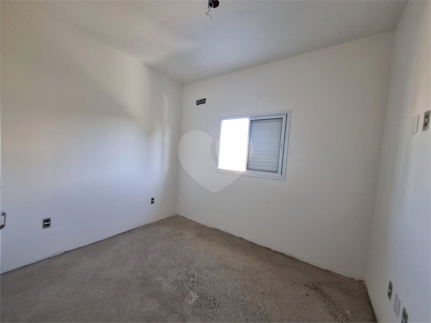 Casa à venda com 2 suítes no condomínio Residencial Américo Figueiredo, Sorocaba - SP