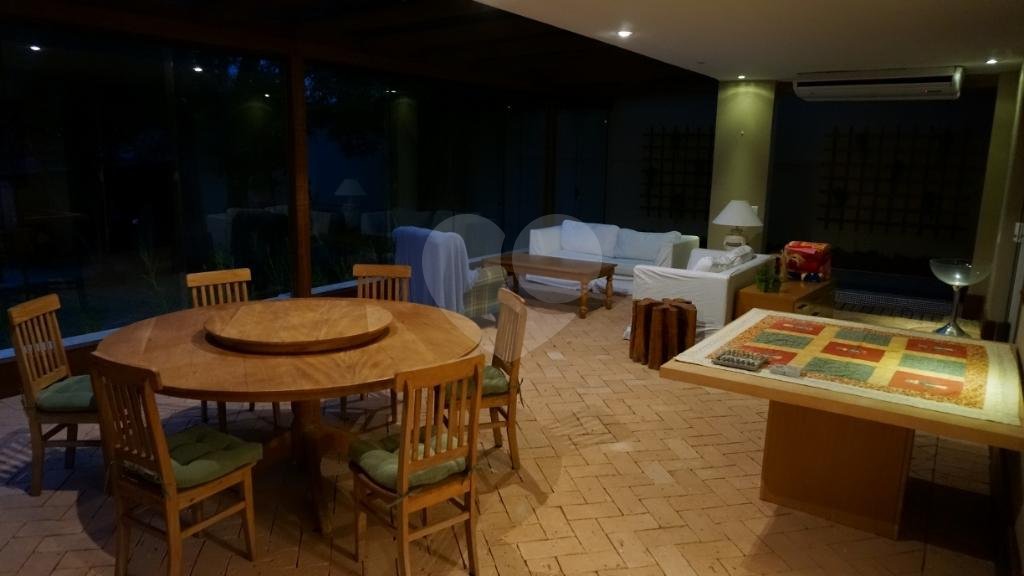 Sobrado à venda ou para alugar com 4 suítes em Alto da Boa Vista, São Paulo, SP