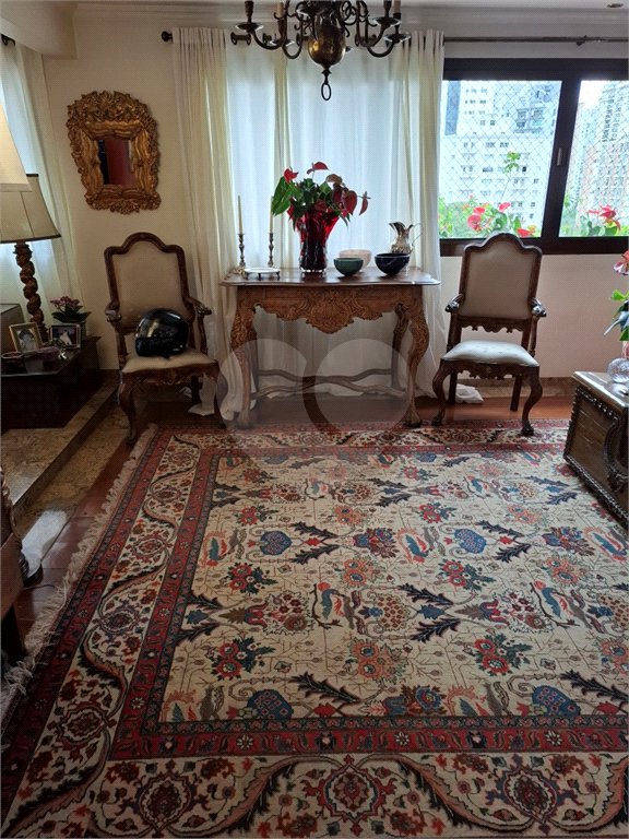Apartamento à venda com 4 quartos, sendo 2 suítes,  em Brooklin Paulista, São Paulo, SP