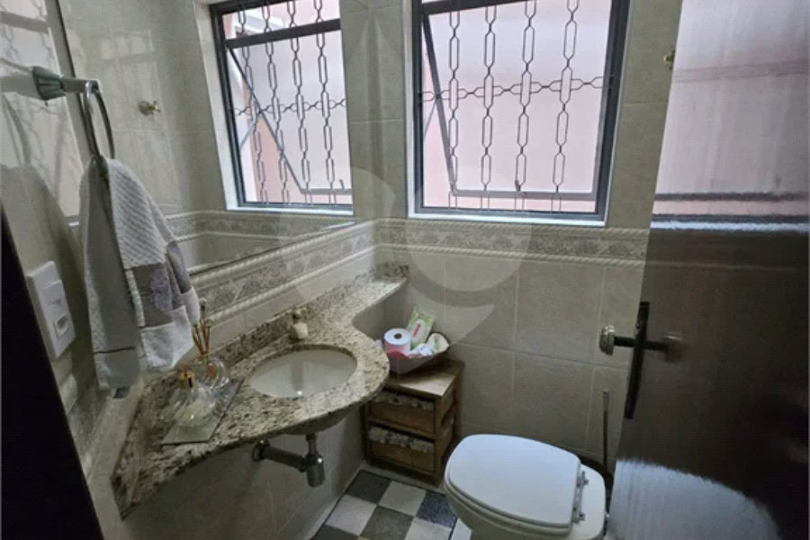 Sobrado à venda com 3 suítes em Santana, São Paulo, SP
