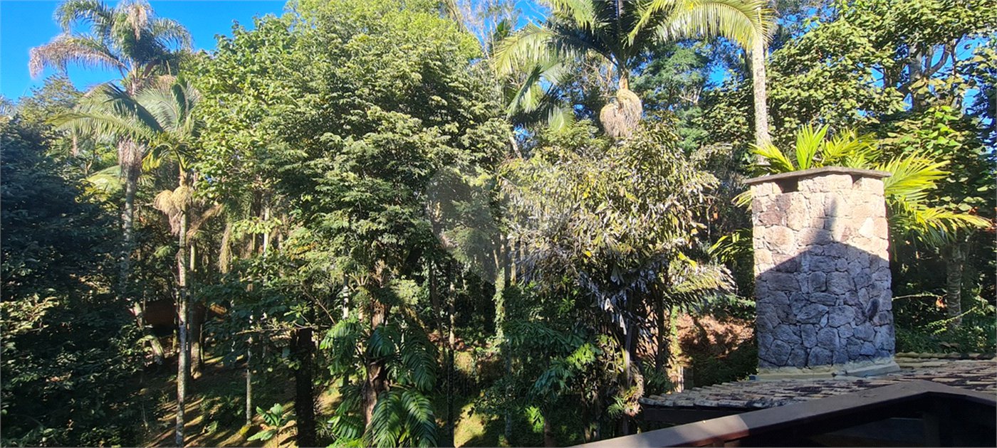 Casa à venda com 4 suítes em Serra da Cantareira, Mairiporã, SP