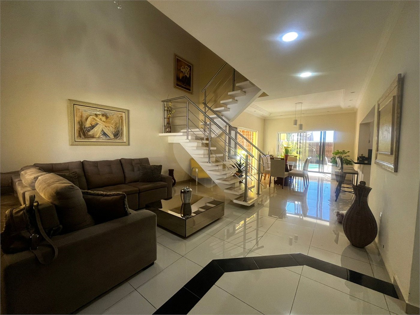 Casa à venda com 4 quartos, sendo 2 suítes, em Vila Nastri, Itapetininga, SP