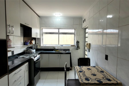 Casa à venda com 6 quartos, sendo 1 suíte,  em Vila Barreto, São Paulo, SP