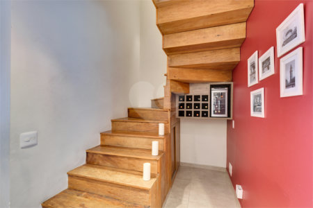 Casa à venda com 4 quartos, sendo 3 suítes, no condomínio Vila Hípica, São Paulo - SP
