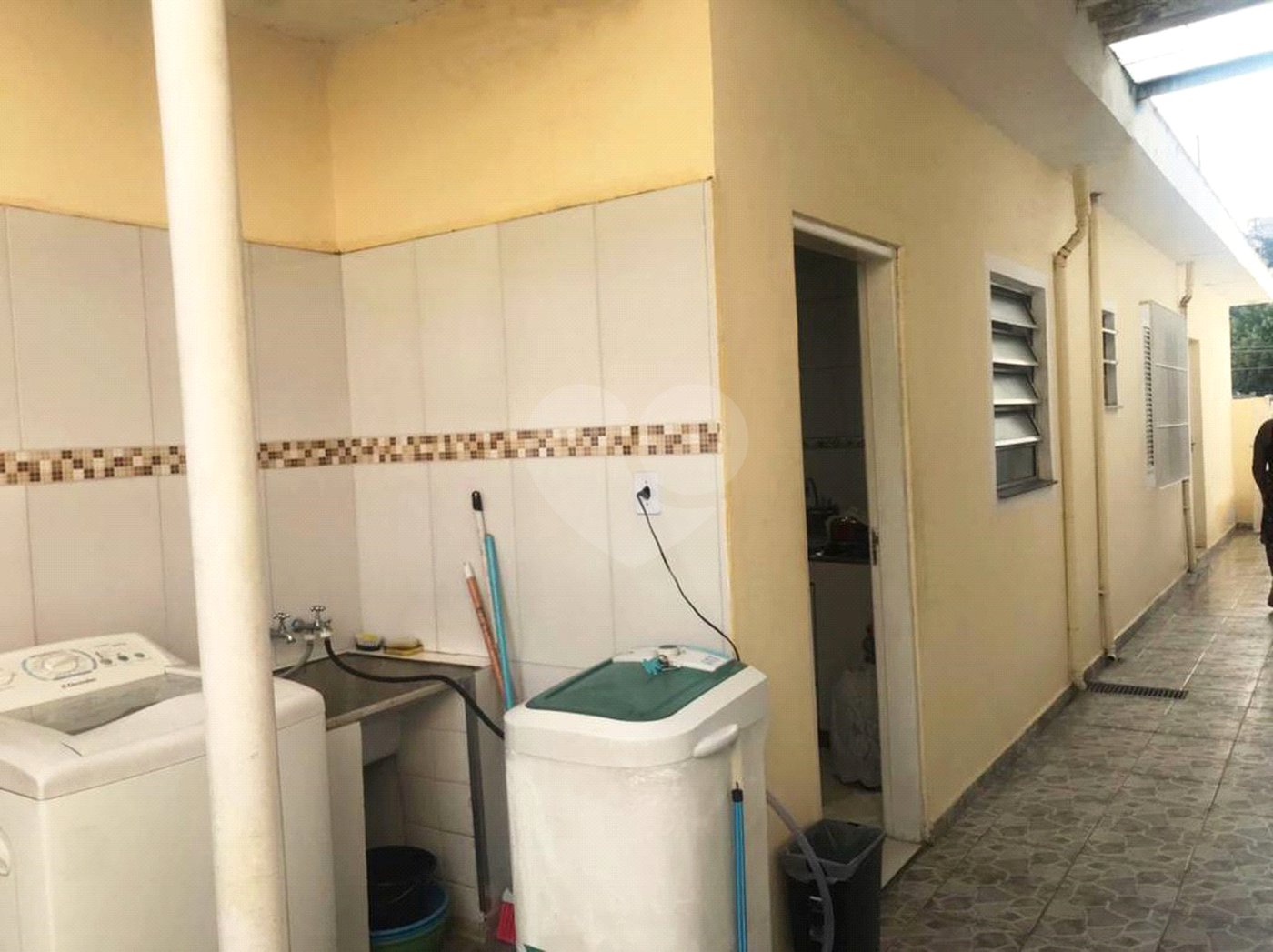 Casa à venda com 7 quartos, sendo 1 suíte, em Aliança, Osasco, SP