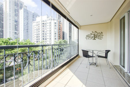 Apartamento à venda com 4 quartos, sendo 3 suítes,  em Cidade Monções, São Paulo, SP