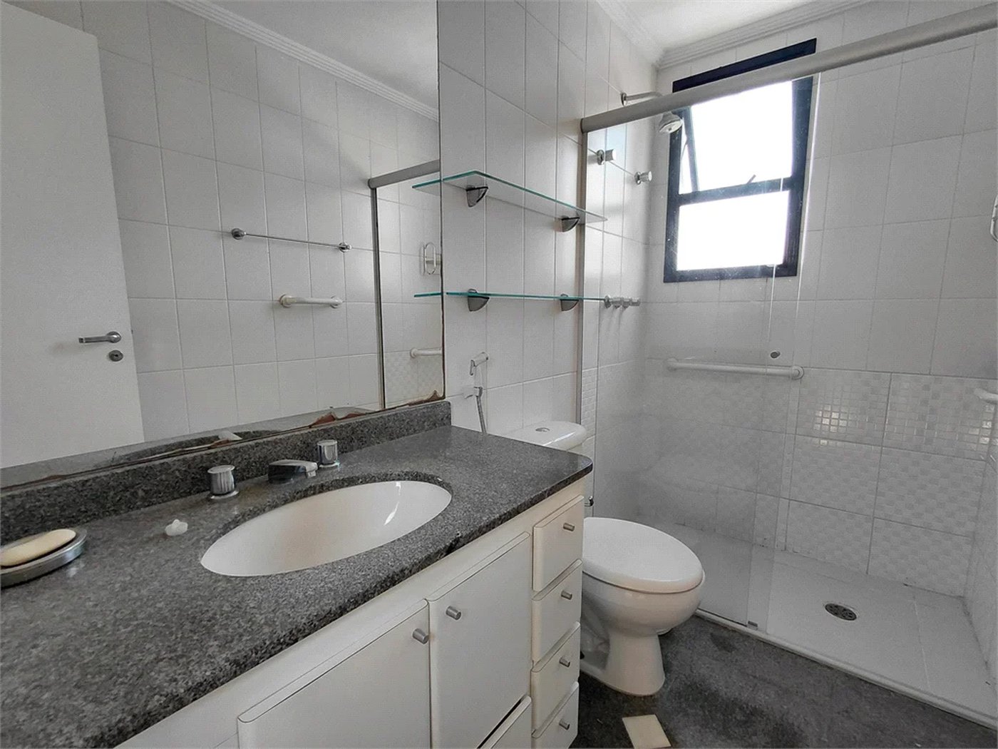 Apartamento à venda com 3 suítes em Vila Romana, São Paulo, SP