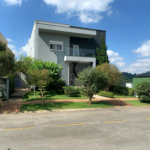 Casa à venda ou para alugar com 4 suítes no condomínio Residencial Gênesis 1, Santana de Parnaíba - SP