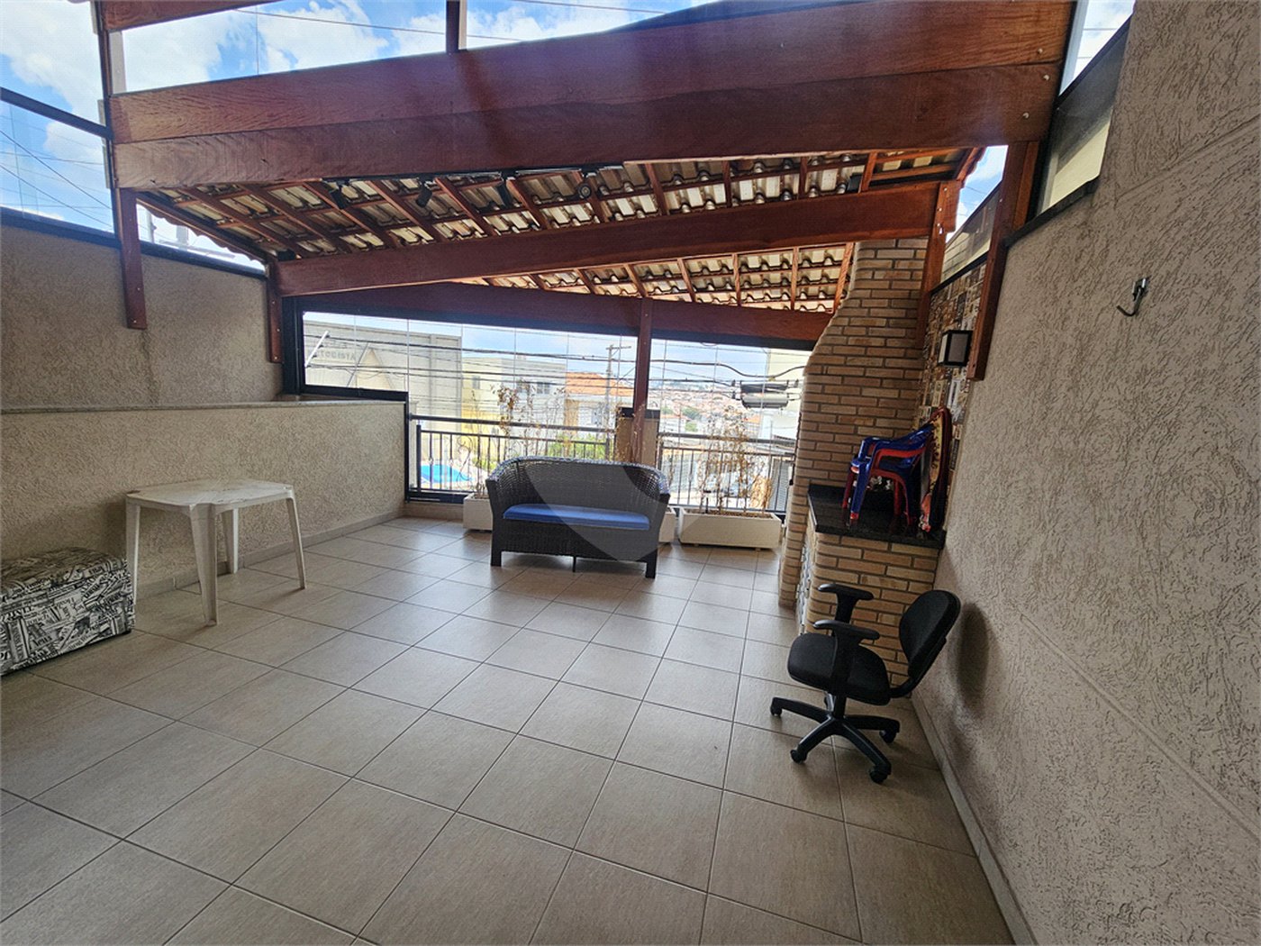 Sobrado à venda com 3 quartos, sendo 1 suíte,  em Vila Nivi, São Paulo, SP