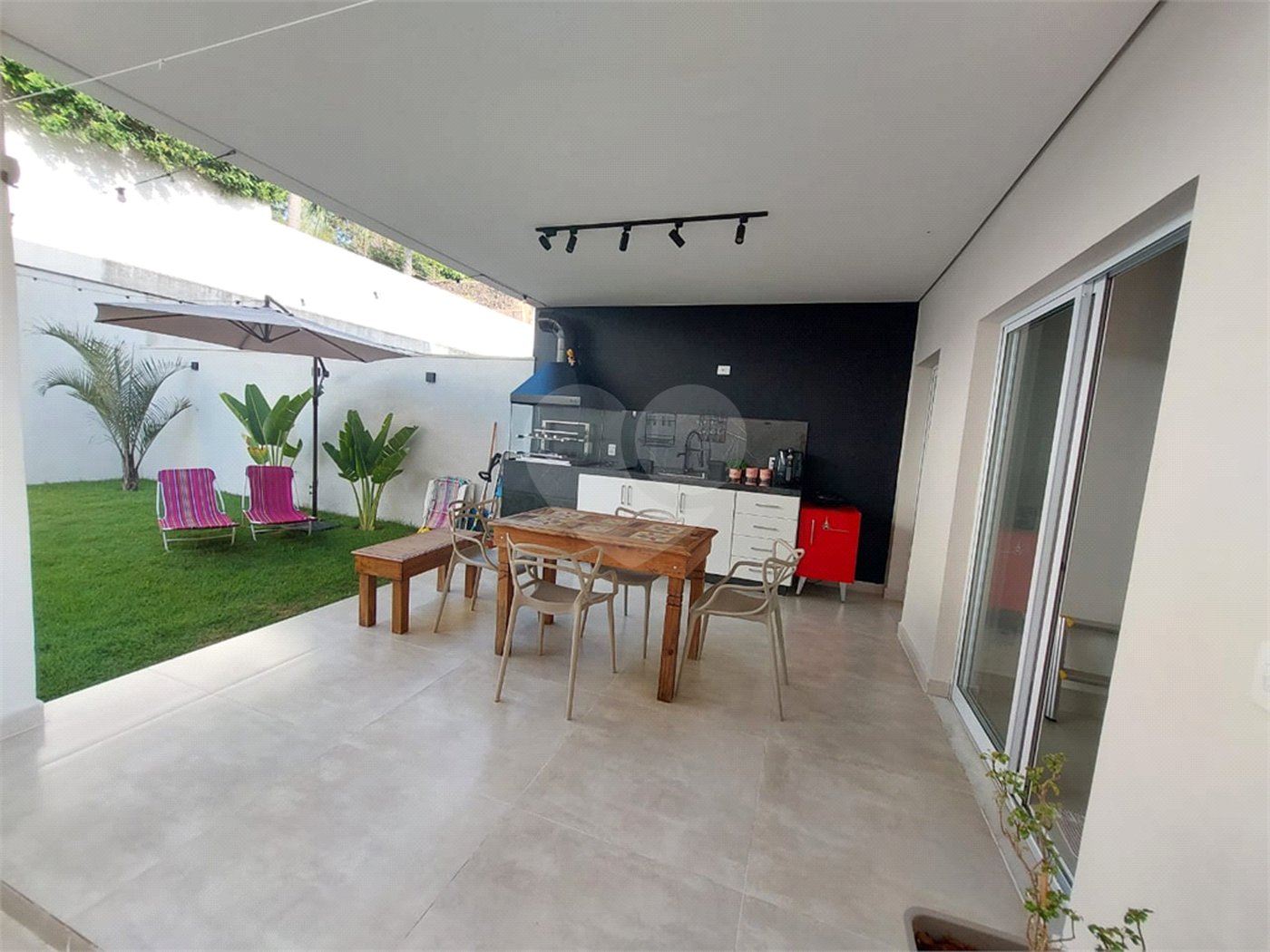 Casa à venda com 3 quartos, sendo 1 suíte,  em Jardim Paulista, Atibaia, SP