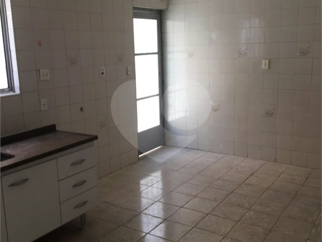 Sobrado à venda com 4 quartos, sendo 1 suíte,  em Tremembé, São Paulo, SP