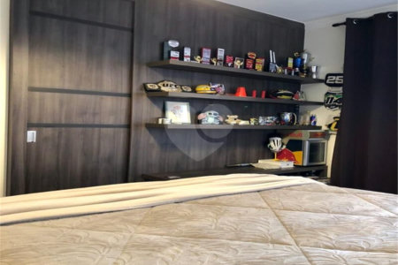 Casa à venda com 4 quartos, sendo 3 suítes, no condomínio Residencial Terra Nobre, Indaiatuba - SP