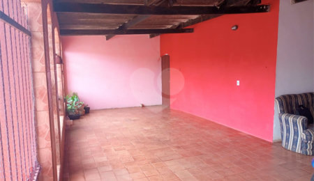 Casa à venda com 3 quartos, sendo 1 suíte, em Vila Regina, Itapetininga, SP