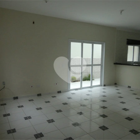 Casa de Vila à venda com 3 suítes em João Xxiii, Vinhedo, SP