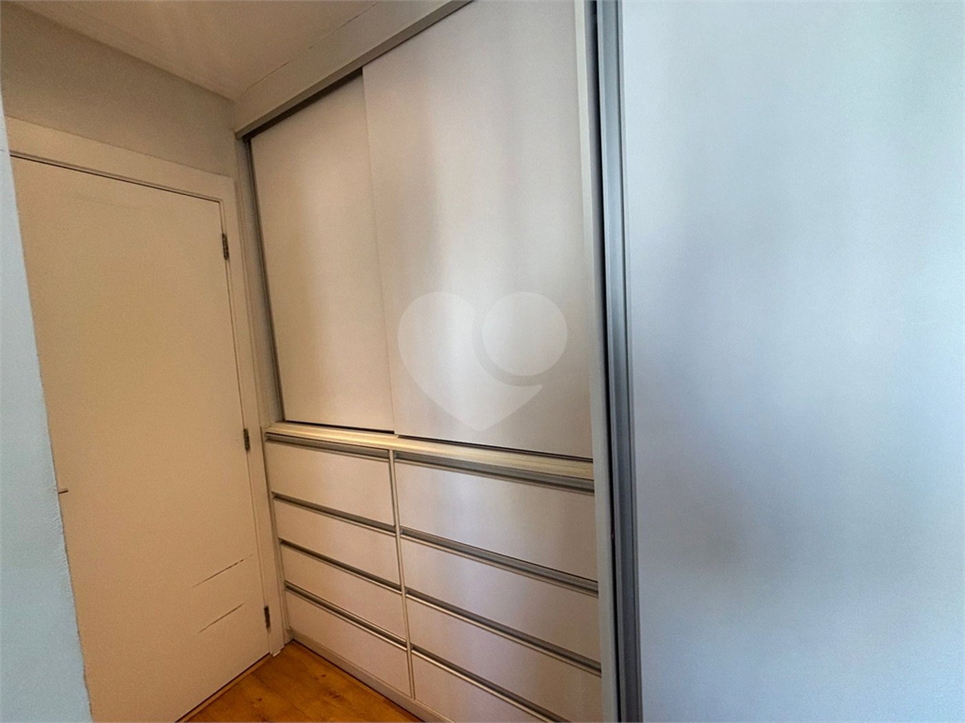 Apartamento à venda com 3 quartos, sendo 1 suíte,  em Santo Amaro, São Paulo, SP