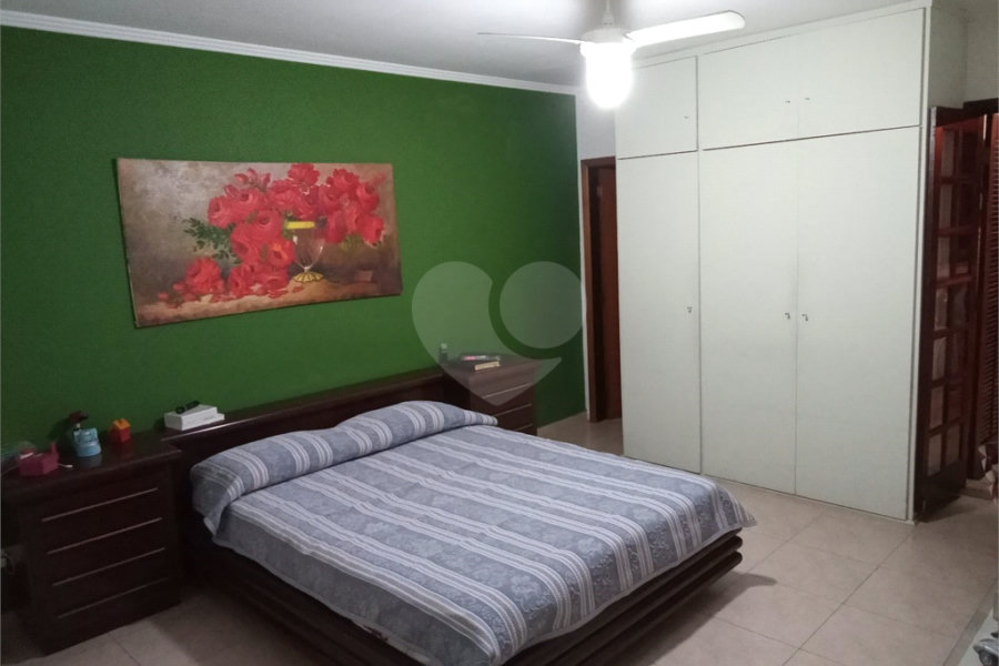 Sobrado à venda com 3 quartos, sendo 1 suíte, em Saúde, São Paulo, SP