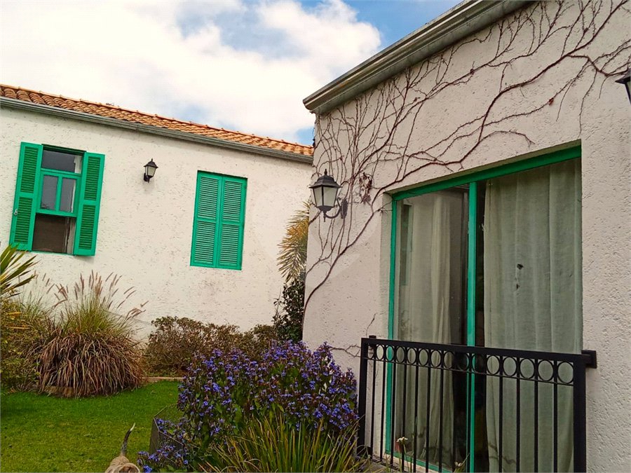 Casa à venda com 4 quartos, sendo 2 suítes,  no condomínio Vivenda do Lago, Sorocaba - SP