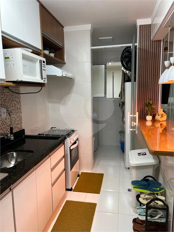 Apartamento à venda com 2 quartos, sendo 1 suíte, no Centro, Mongaguá, SP