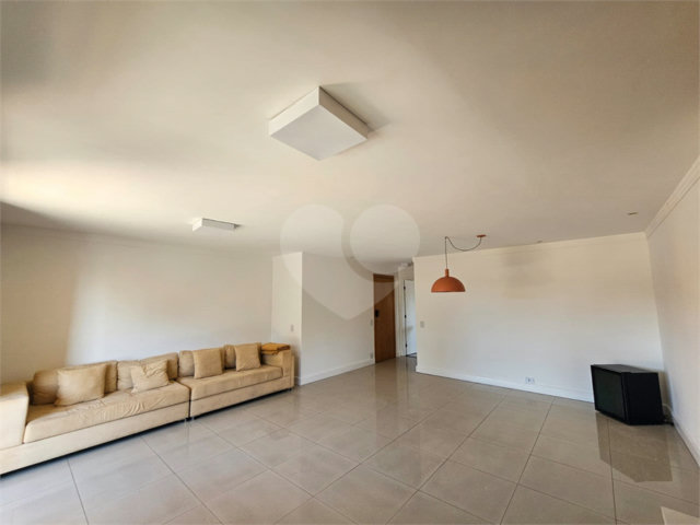 Apartamento para alugar com 3 quartos, sendo 1 suíte,  em Alto da Boa Vista, São Paulo, SP