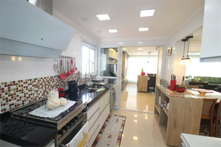 Apartamento à venda com 3 suítes em Santa Teresinha, São Paulo, SP