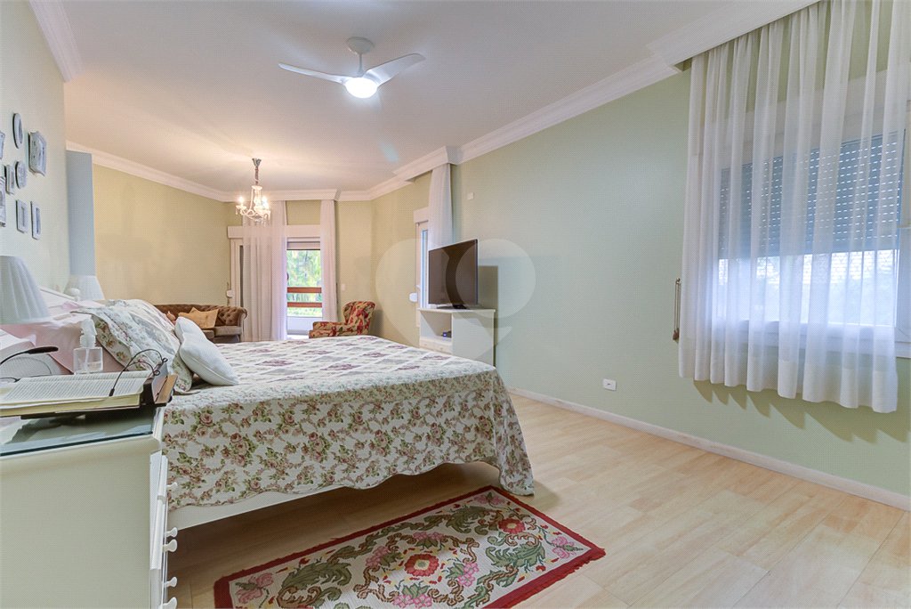 Casa à venda com 4 suítes no condomínio Vila Verde, São Paulo - SP