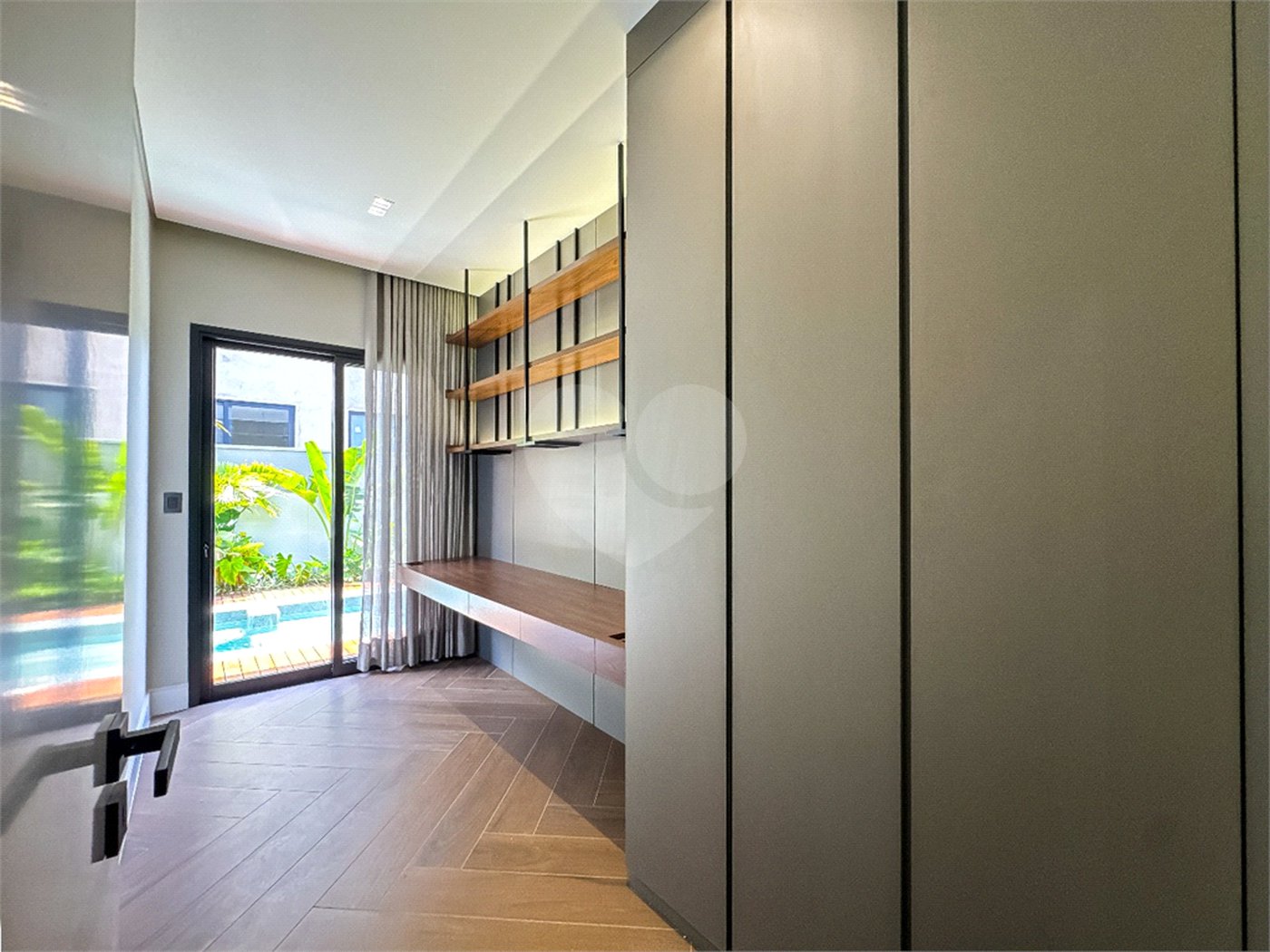 Casa à venda com 3 suítes no condomínio Villa dos Pinheiros, Indaiatuba - SP