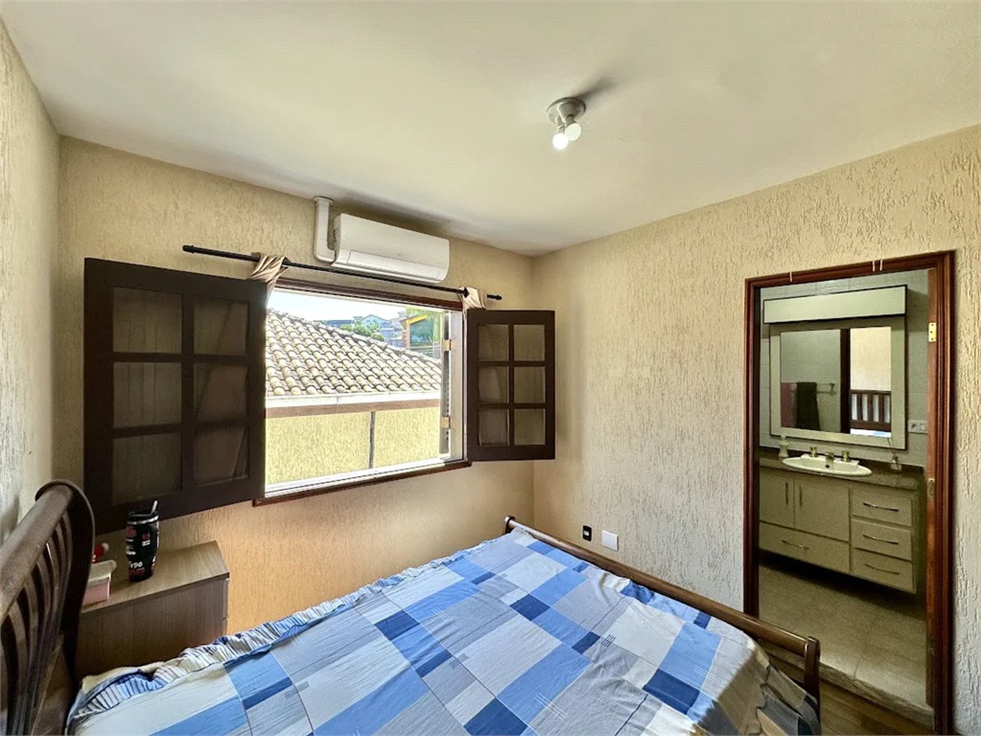 Casa à venda com 5 quartos, sendo 4 suítes, em Parque dos Príncipes, São Paulo, SP