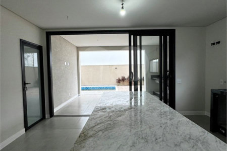 Casa à venda com 3 suítes no condomínio Belvedere I, Votorantim - SP