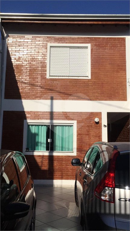 Sobrado à venda com 3 quartos, sendo 1 suíte,  em Alto da Boa Vista, Mogi das Cruzes, SP