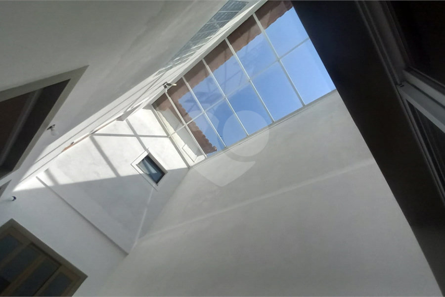 Sobrado à venda com 4 quartos, sendo 2 suítes, em Tremembé, São Paulo, SP