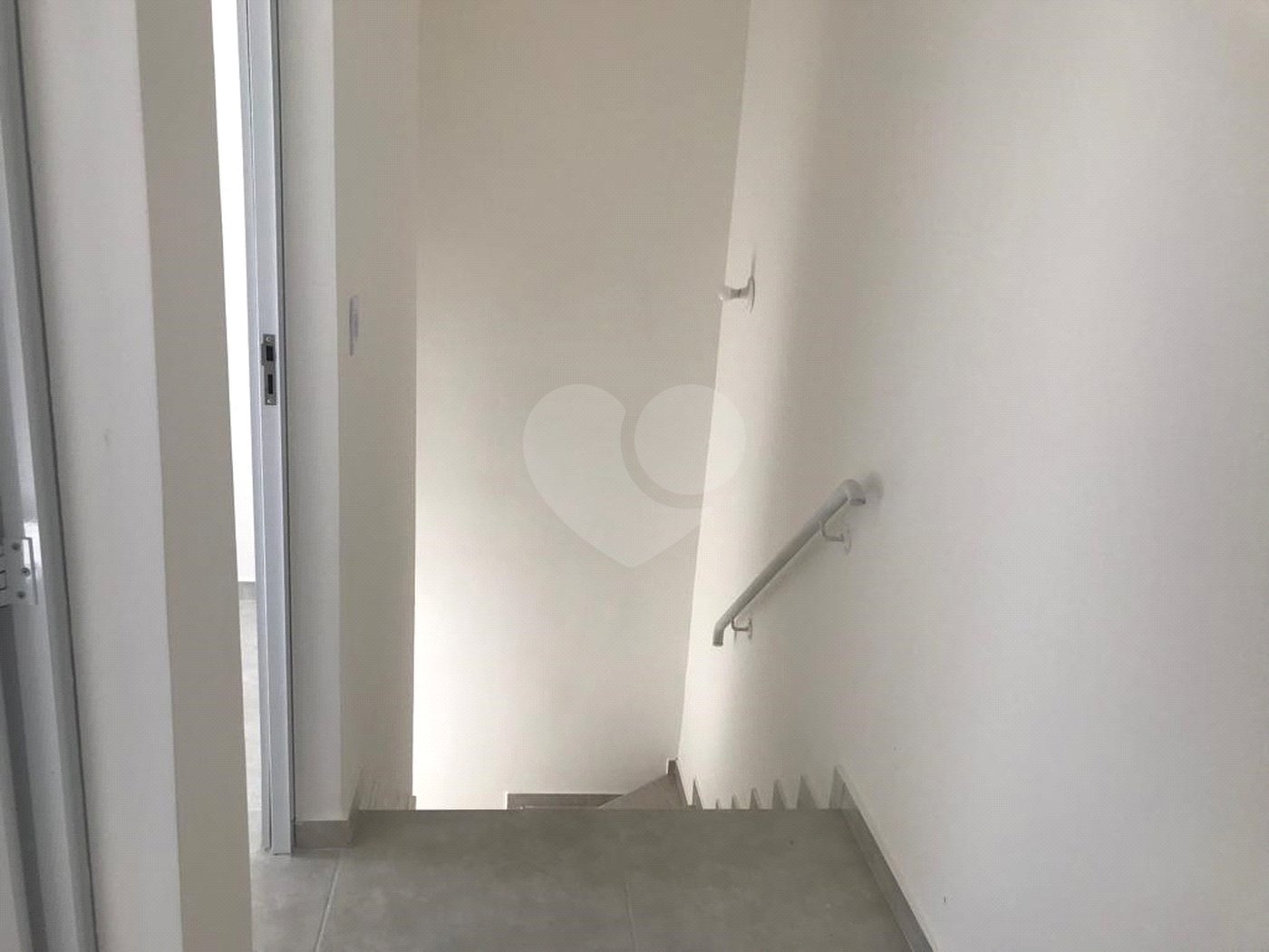 Casa de Vila à venda com 2 quartos em Jardim São Felipe, Atibaia, SP