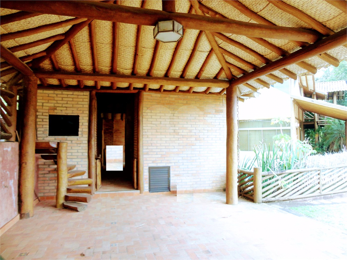 Casa à venda com 4 suítes no condomínio Estância Marambaia, Vinhedo - SP