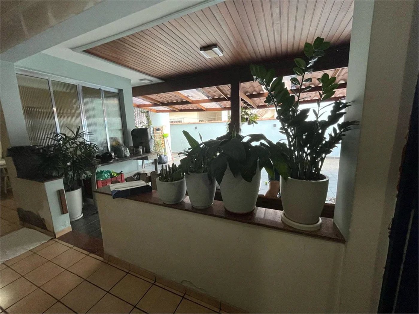Casa à venda com 3 quartos, sendo 1 suíte,  em Jardim Casablanca, São Paulo, SP