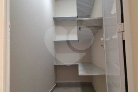 Casa à venda com 3 suítes no condomínio Portal do Jequitibá, Valinhos - SP