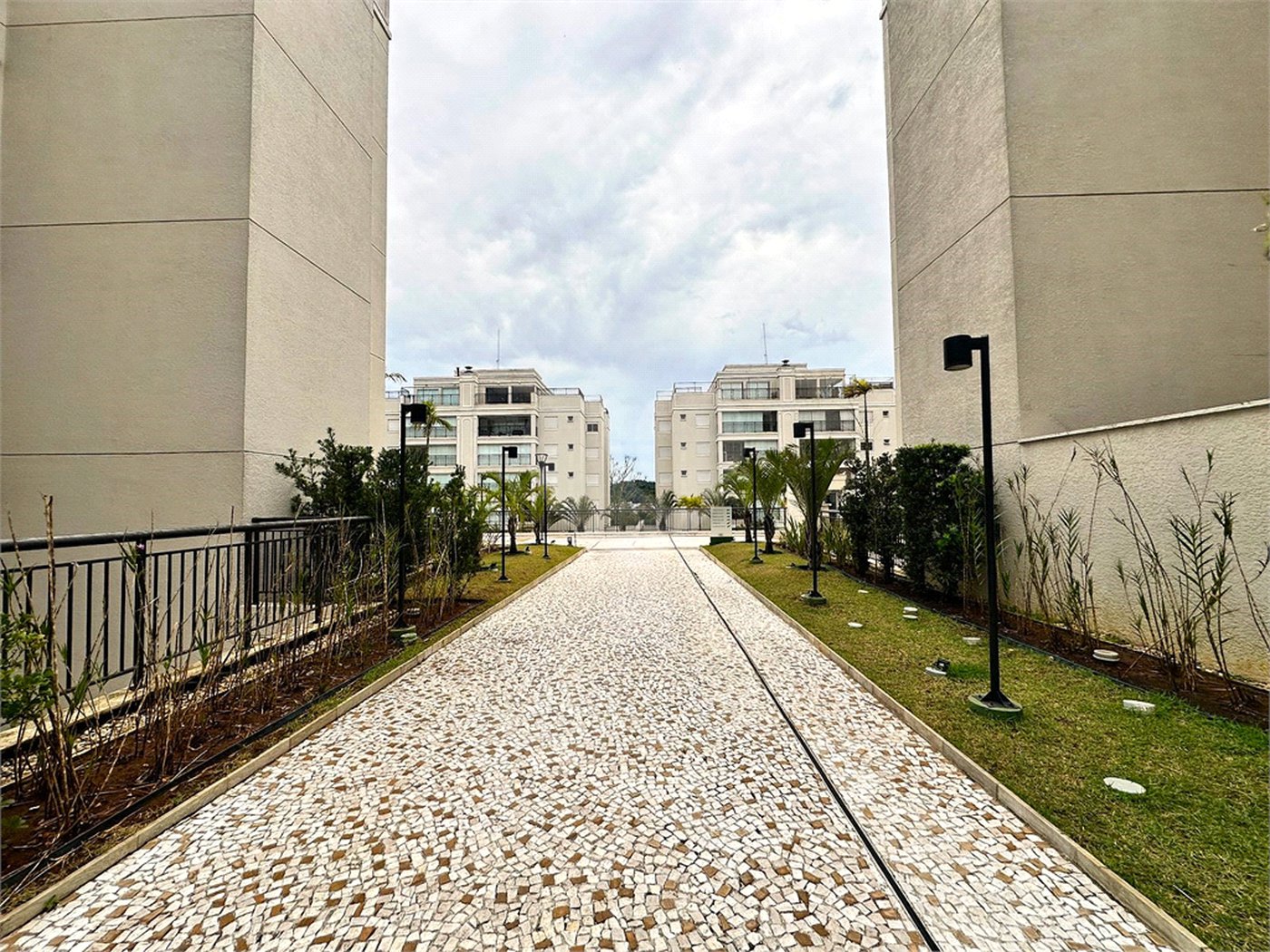 Apartamento à venda com 3 quartos, sendo 2 suítes, em Tremembé, São Paulo, SP