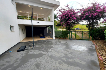 Casa à venda ou para alugar com 4 suítes no condomínio Jardim Primavera, Louveira - SP